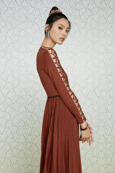 Look 2